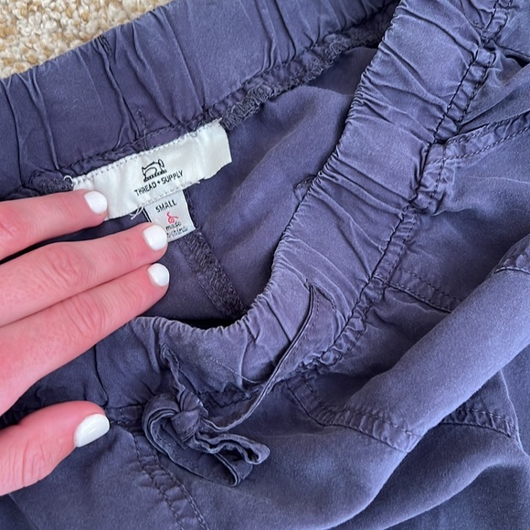 Thread and Supply Capri Cargo Pant // Size S - Picture 2 of 5